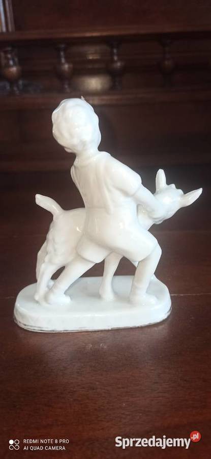 Figurka porcelanowa chłopczyka z kózką Gdańsk