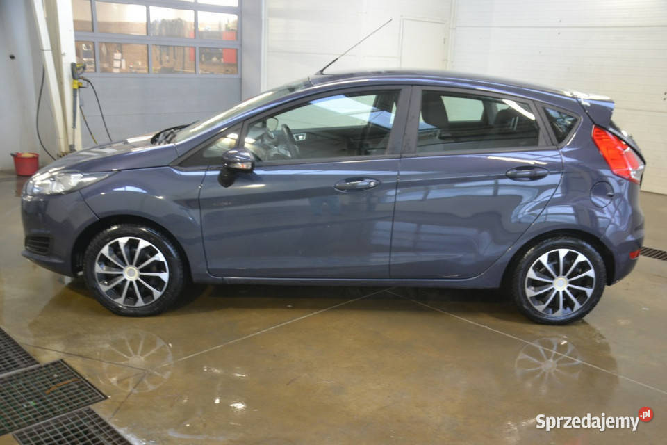 Ford Fiesta lifcie 10 benzyna 100 klimatyzacja srebrny Kęty