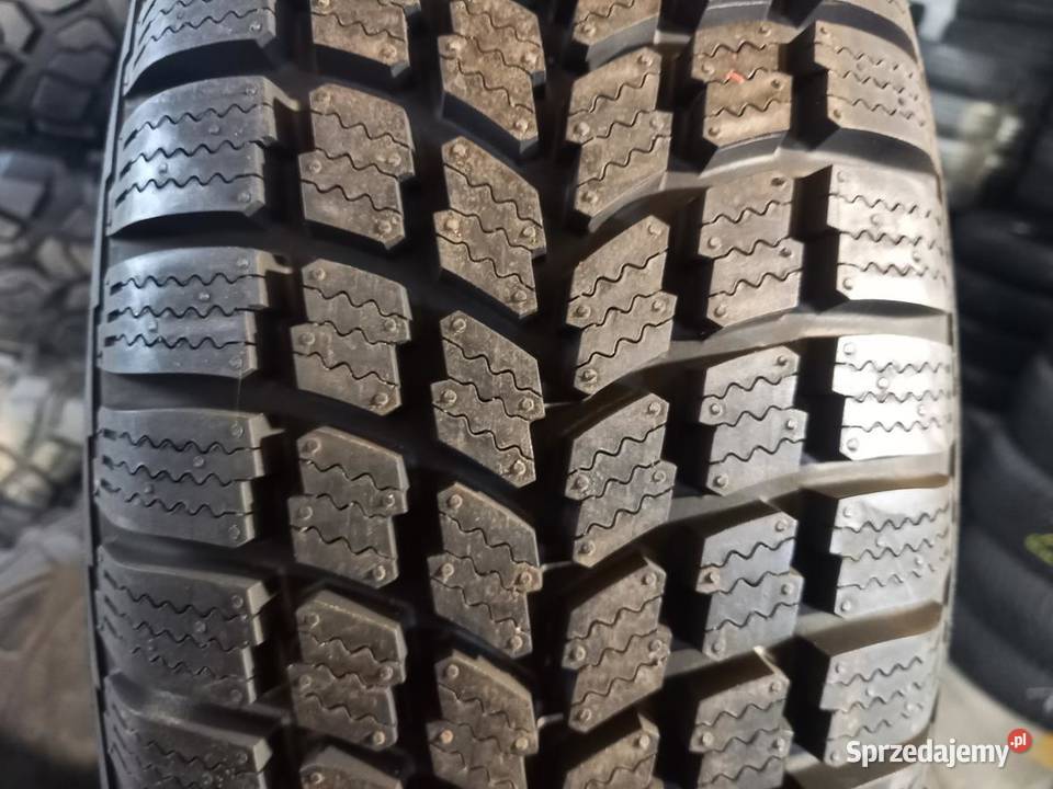 4x Opona NIEUŻYWANA ZIMOWA 21570R15 MAXXIS 219 15cale Zaścianki