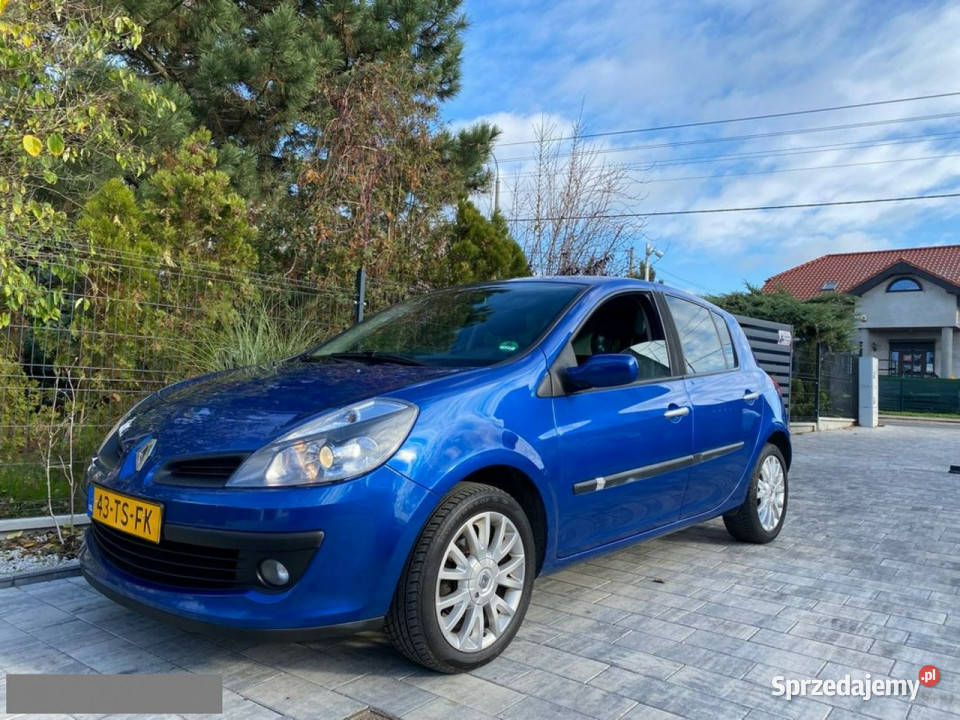 Renault Clio BEZWYPADKOWE Niski oryginalny gniazdo USB Poznań