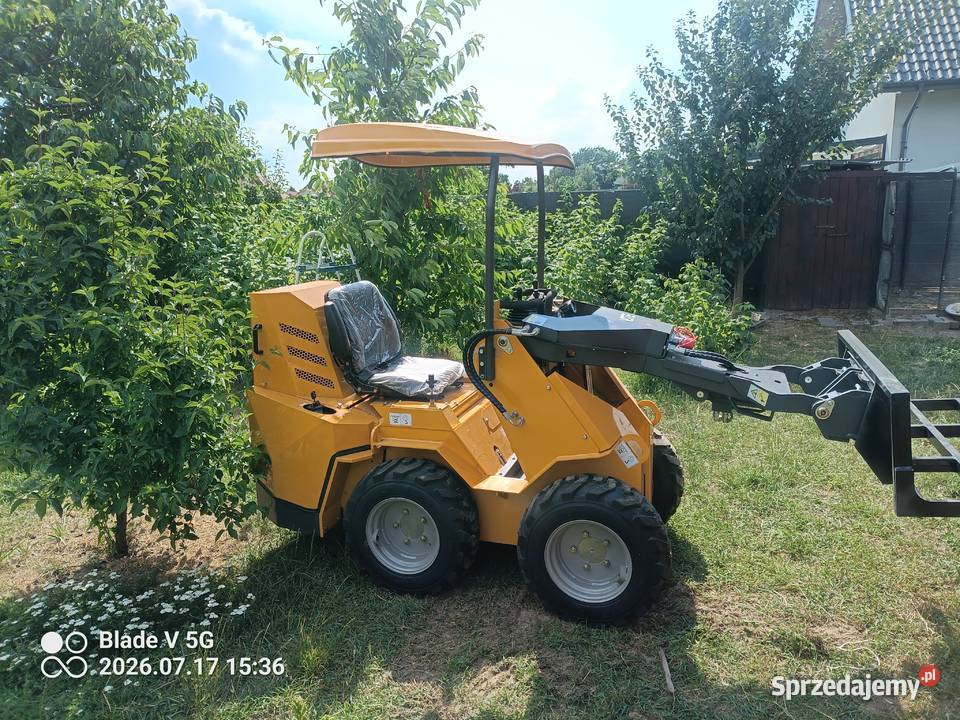 Mini Ładowarka Wynajem mini ładowarki Wrocław Koparko ładowarki