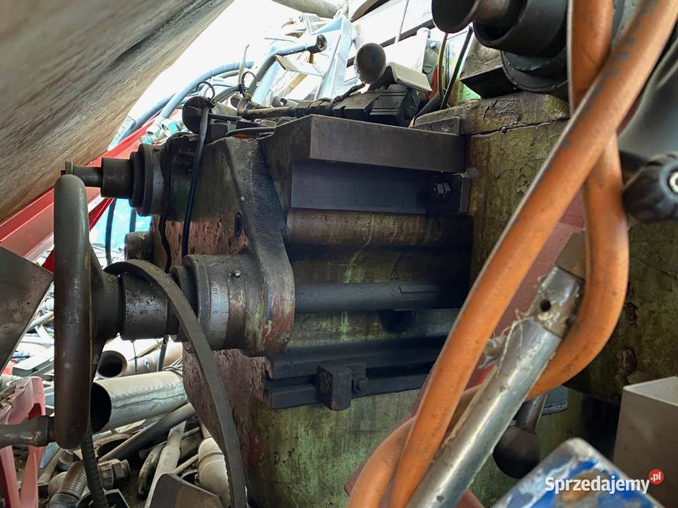 FREZARKA PIONOWA duża TOS stół obrotowy