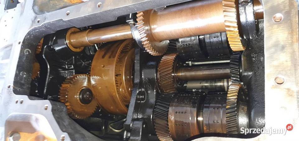 SKRZYNIA BIEGÓW HOLLAND T8320 TRANSMISSION