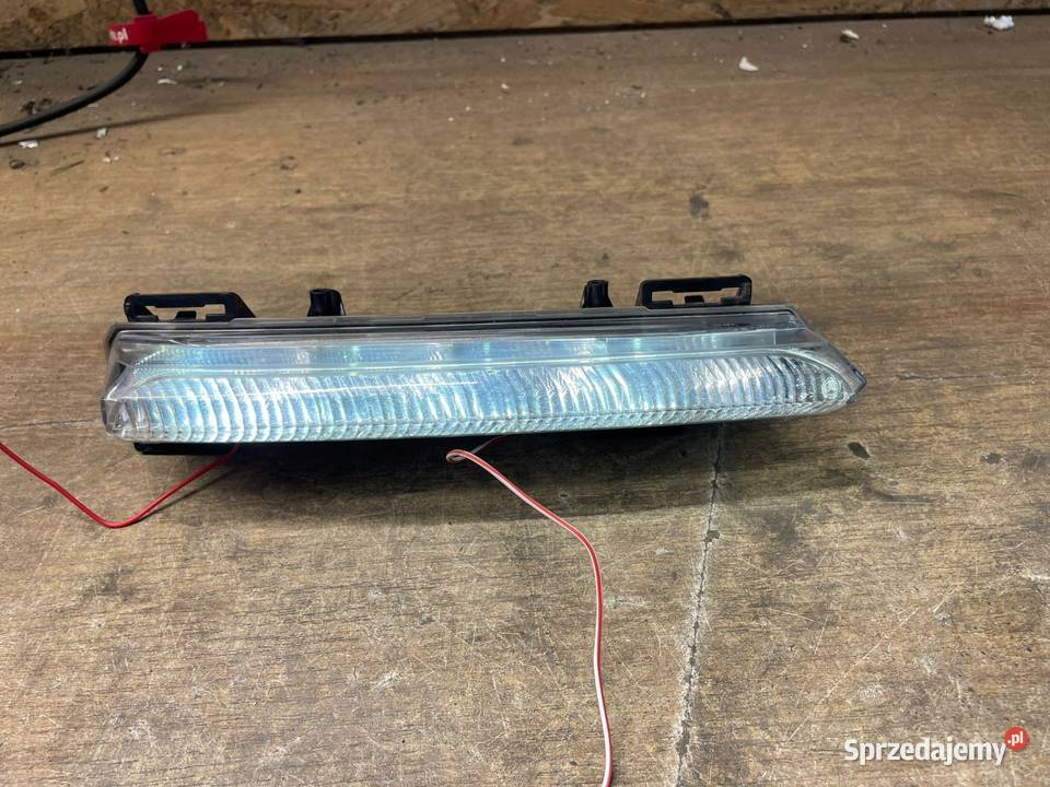 MERCEDES W204 HALOGEN DRL LED ZDERZAKA PRAWY osobowe Międzychód
