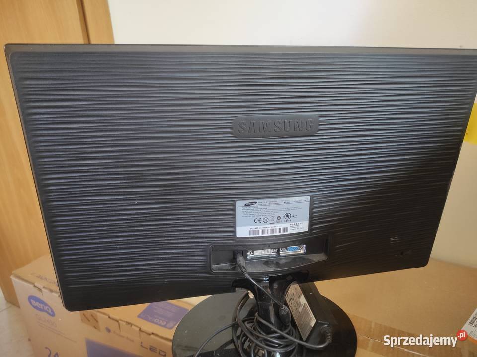 Sprzedam pakiet 10 monitorów 21 i 19 LED Kraków