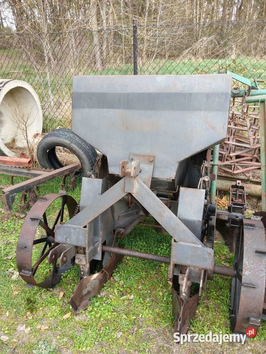 Sadzarka do ziemniaków nieuszkodzony Siewniki i sadzarki Górka sprzedam