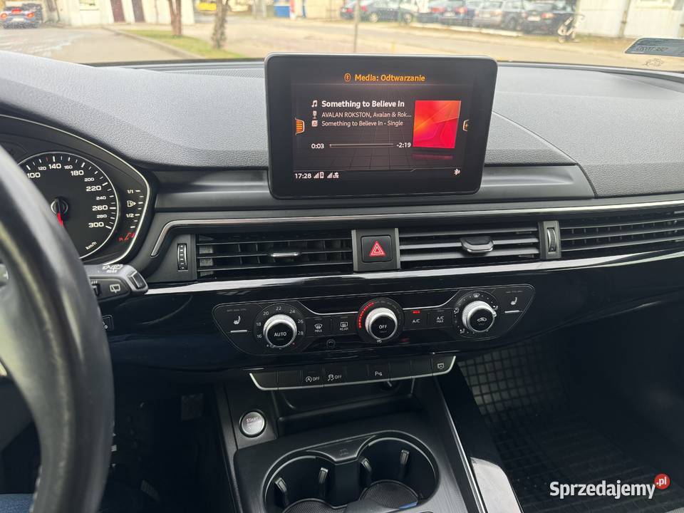 Audi a4b9 kombi 2018 Będzin sprzedam