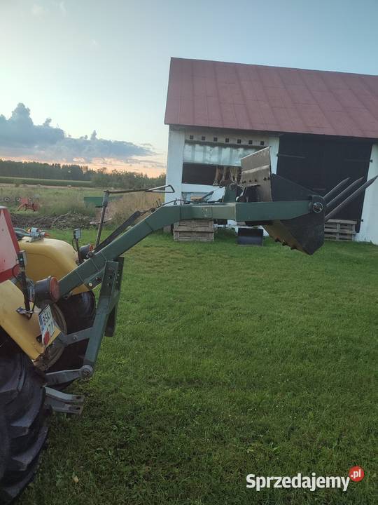 Tur ładowacz na tył traktora