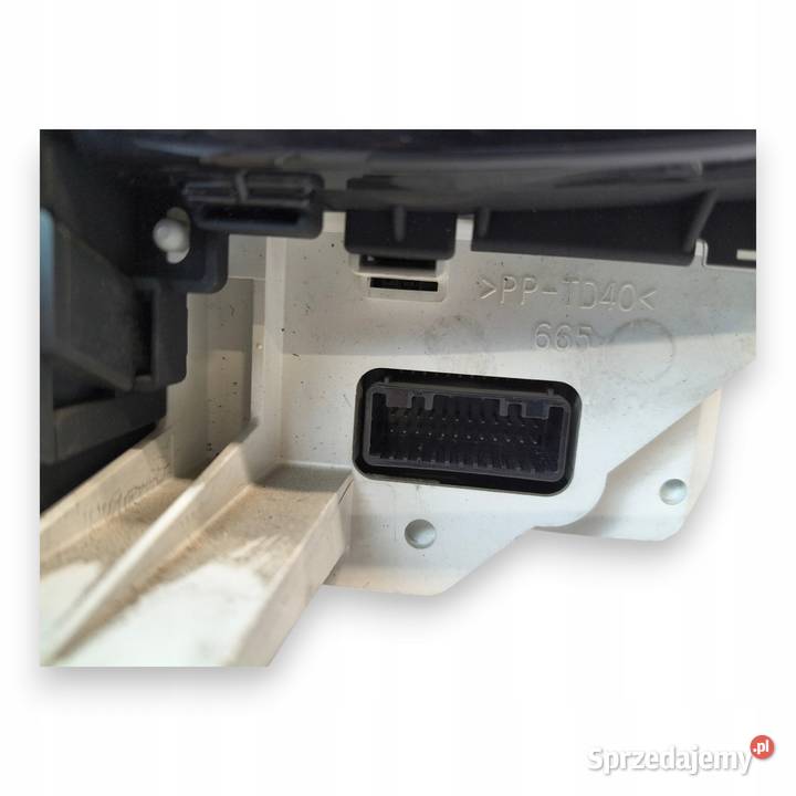 LICZNIK ZEGARY 838000DJ00 Toyota Yaris II 10