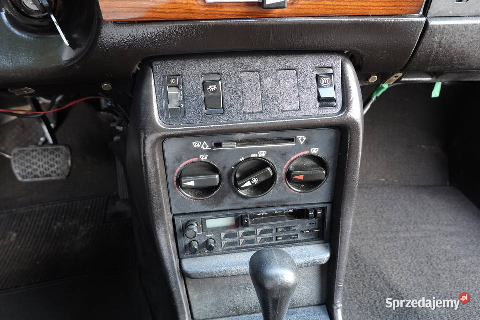 Mercedes W123 300D Kombi exambulanse Oryginalna centralny zamek Zgierz