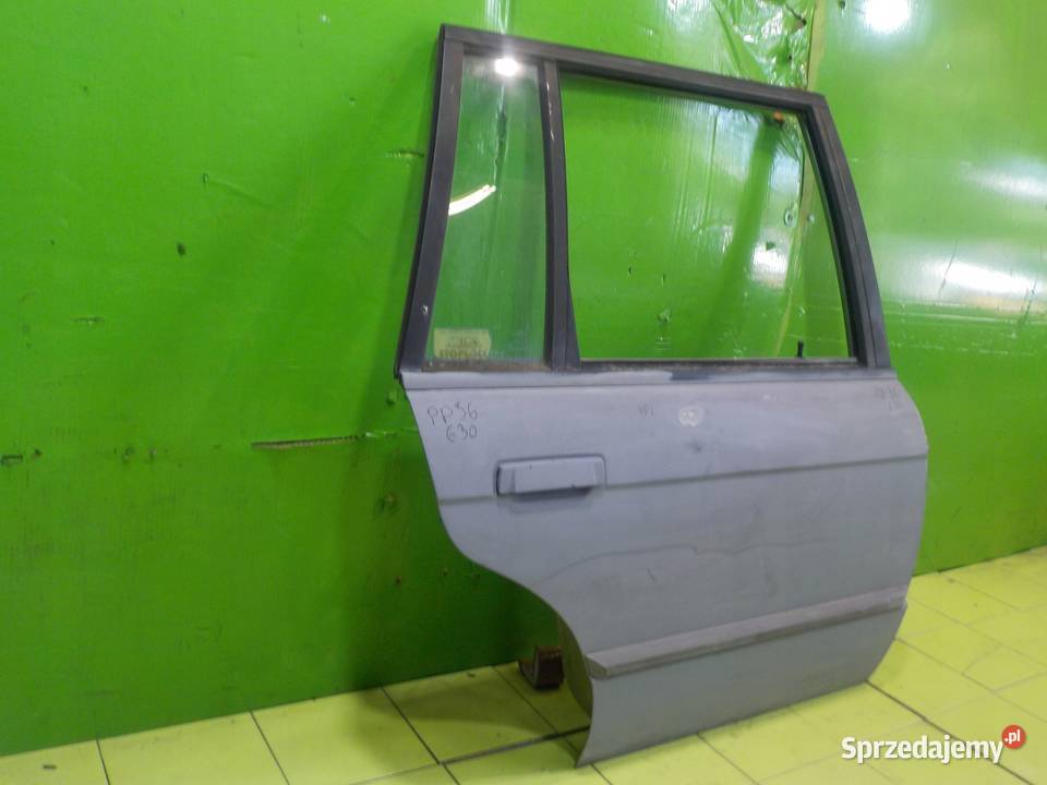 BMW 3 E30 25 B 89r KOMBI drzwi prawe tyl Suków