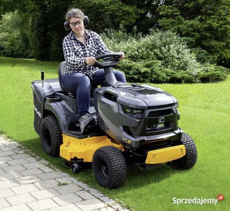 CUB CADET LT2 R92 18 model 2026 Traktorek Dymki