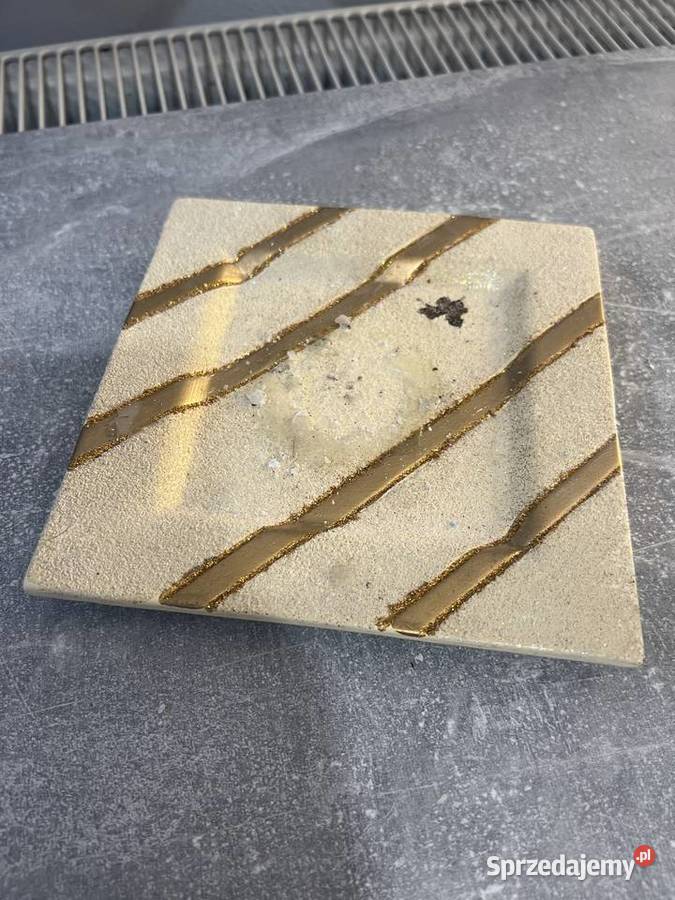 Talerz podstawka złota kremowa podkarpackie Jasło