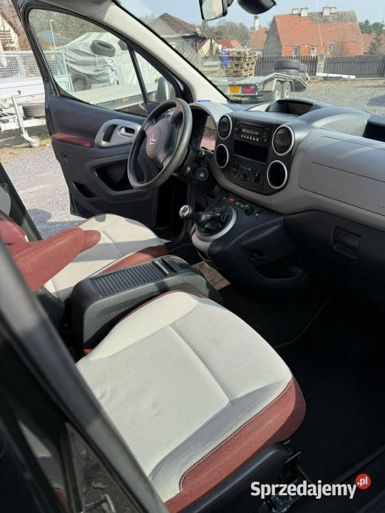 Citroen Berlingo 16 benzyna 212 idealny opłacony garażowany Bolesławiec