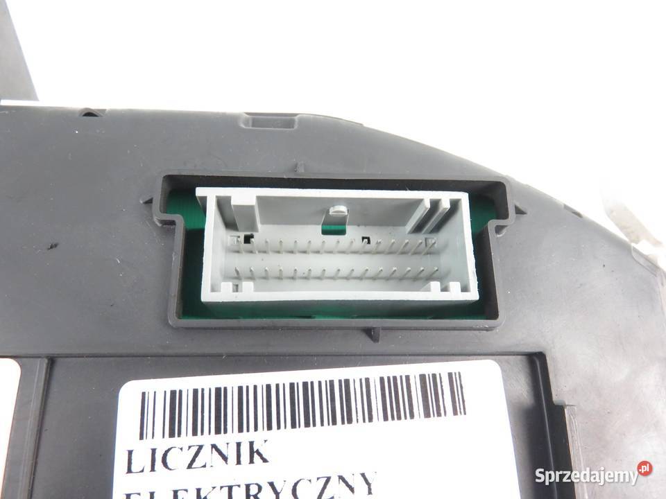 LICZNIK RENAULT MEGANE II 19 dCi 8200399695C osobowe