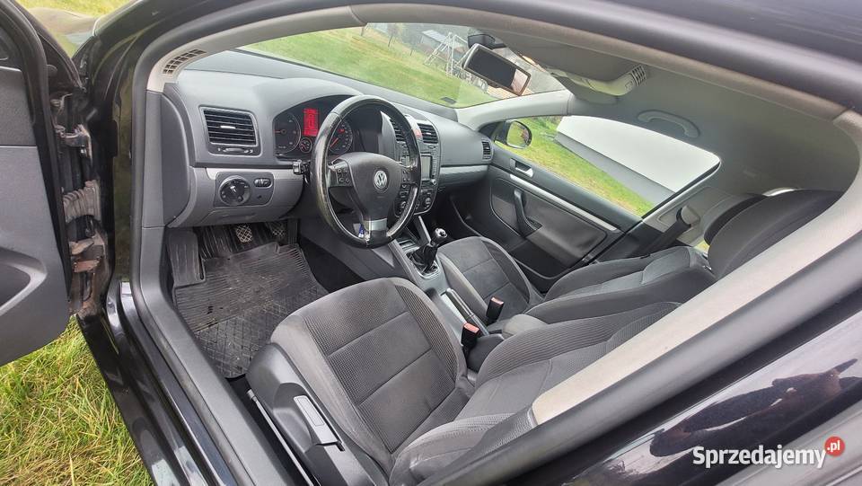 Samochód Volkswagen golf 5 2008 lakier metallic Golf Tychy sprzedam