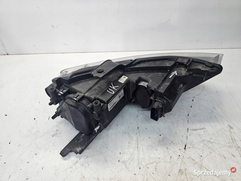 REFLEKTOR LEWY ZWYKŁY AUDI Q3 8U 8U0941003N osobowe Przystajń