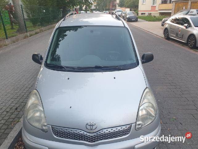 TOYOTA YARIS VERSO 13benzyna Rok produkcji 2003 Warszawa