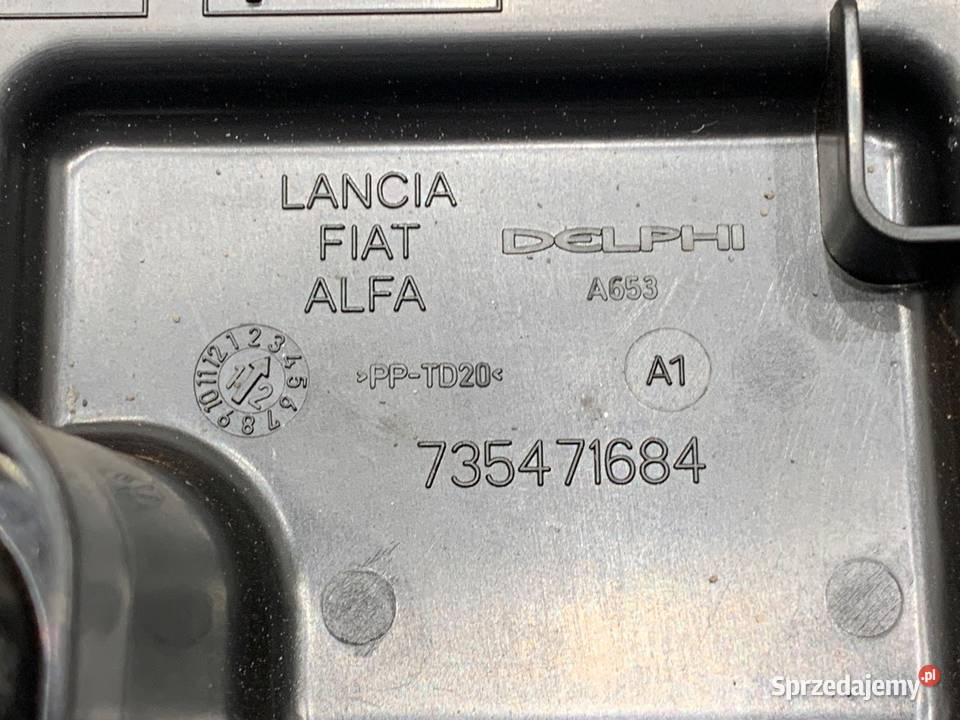 SKRZYNKA BEZPIECZNIKÓW FIAT PUNTO EVO 735471684 osobowe