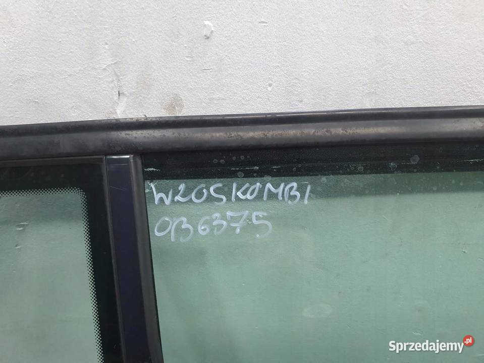 DRZWI PRAWY TYŁ MERCEDES W204 KOMBI 0714