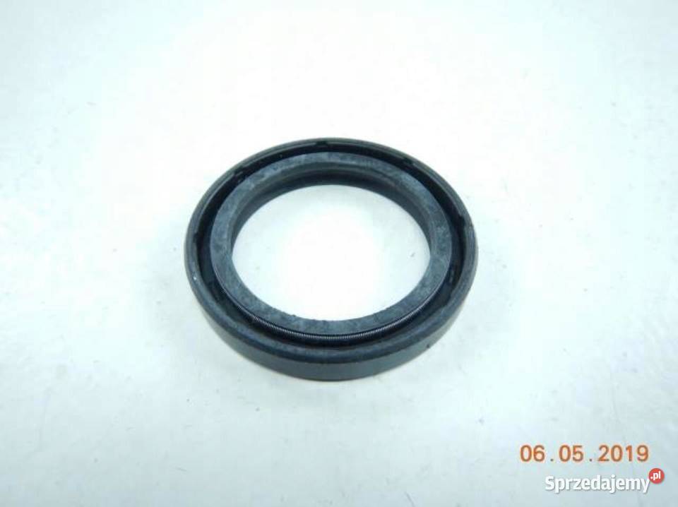 PIERŚCIEŃ USZCZELNIAJĄCY PIASTY TYŁ FORD ESCORT
