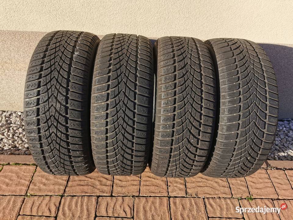 4 x Opony Zimowe Dunlop SP Winter Sport 20555 Dziecinów