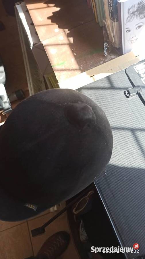 czapka toczek dzokejki amazonki młodej osoby Kłodawa