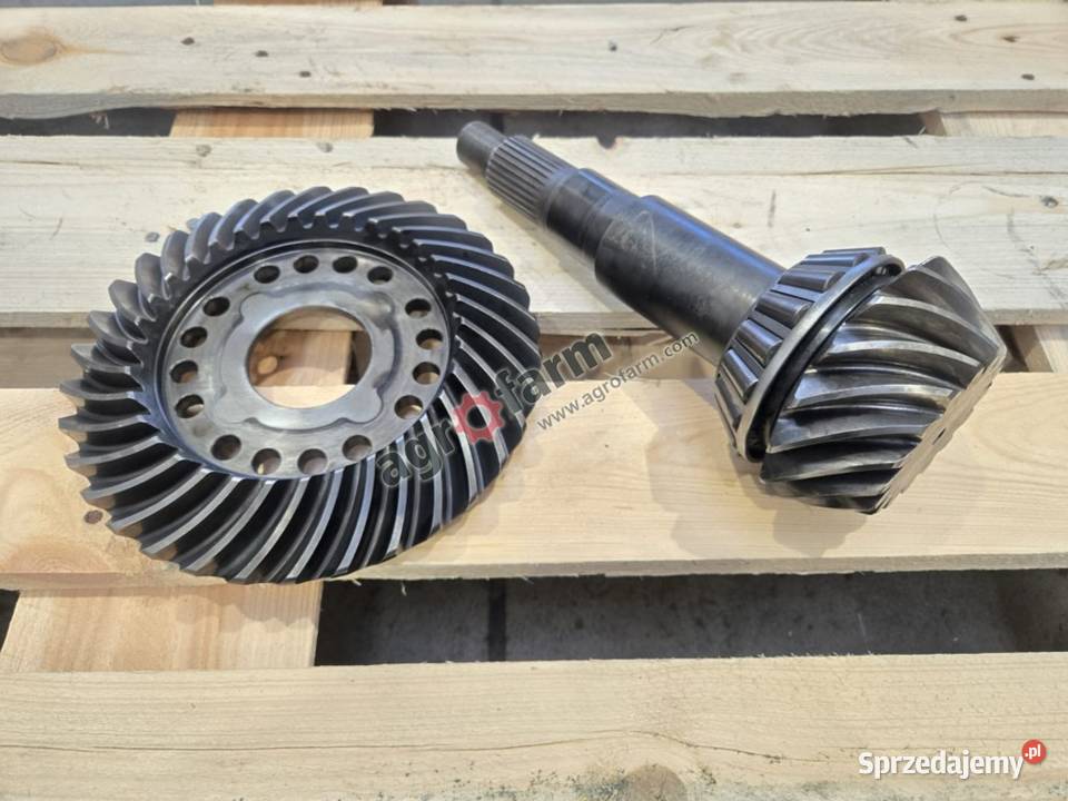 Wałek atakujący z kołem Fendt 716 718 S4 SCR Układ kierowniczy i oś przednia Byków