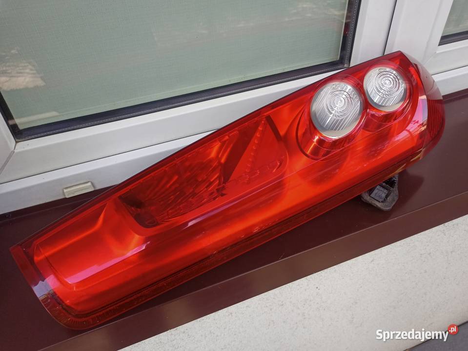 Ford Fiesta MK6 VI LIFT FL lampa tył tylna lewa