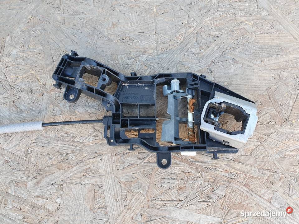 VW PASSAT TIGUAN WSPORNIK KLAMKI LEWY PRZÓD Międzychód