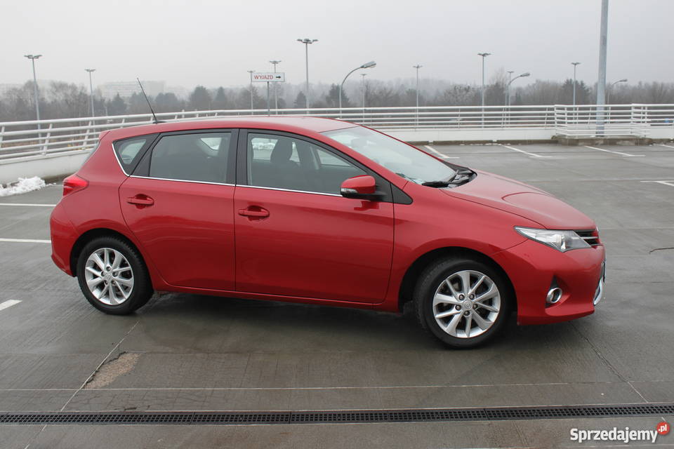 Toyota Auris Auris II 16 benzyna Hatchback ledy MP3 mazowieckie Warszawa
