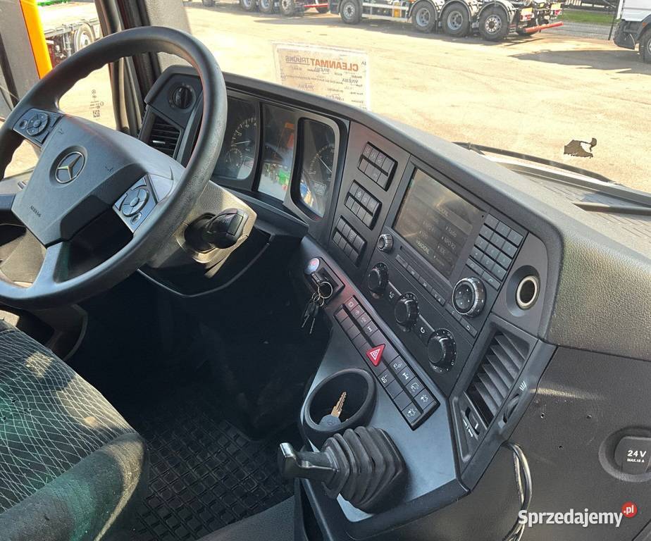 Bramowiec Mercedes Wymienne nadwozia Warszawa