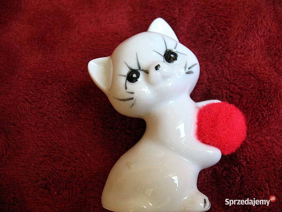 Kot mały kotek z piłką porcelana Figurka 8 x 5 x mazowieckie Siedlce sprzedam