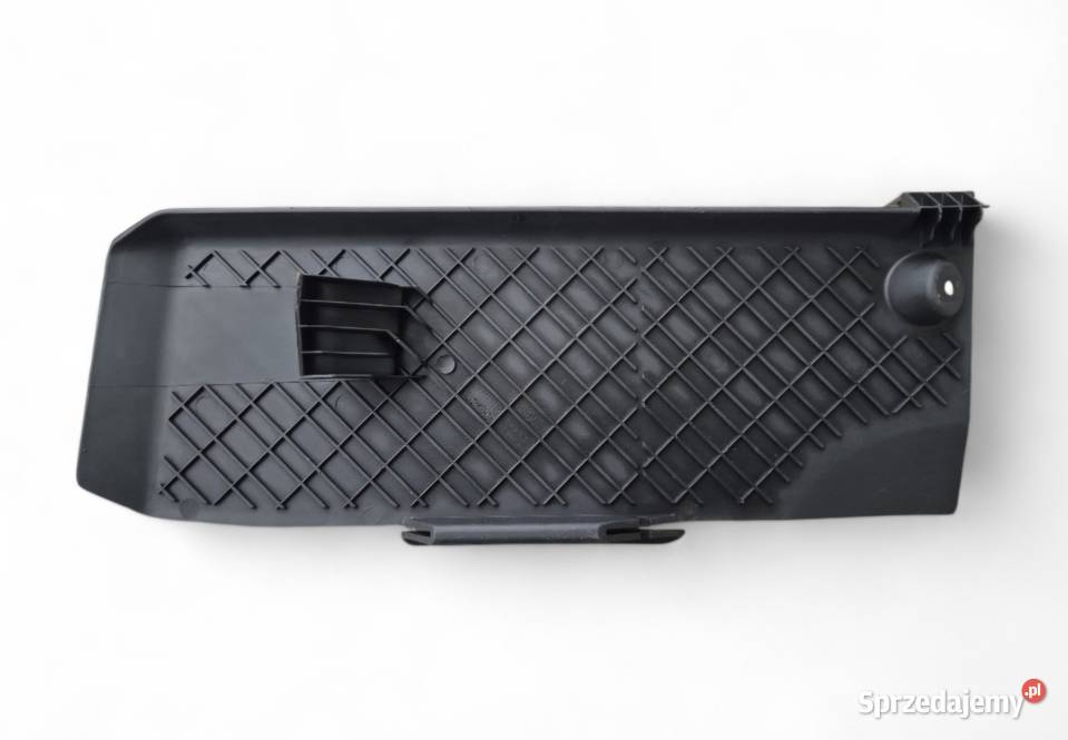 OSŁONA PODNÓŻEK STOPNICA PODSTOPNICA AUDI A3 8P Osłony i zaślepki