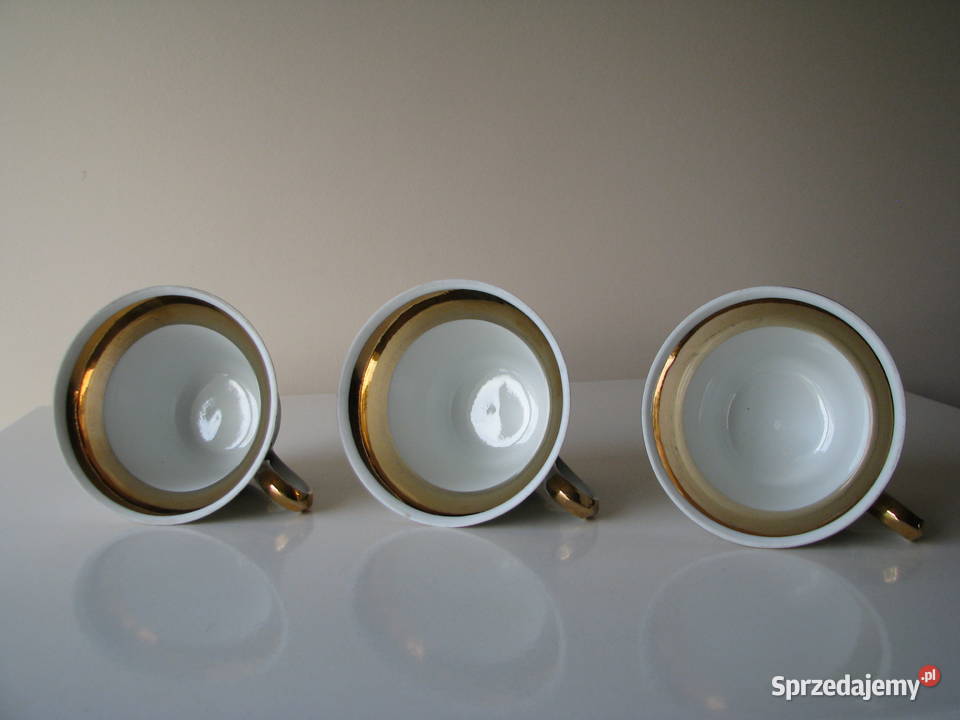 Piękne porcelanowe filiżanki karciane ze