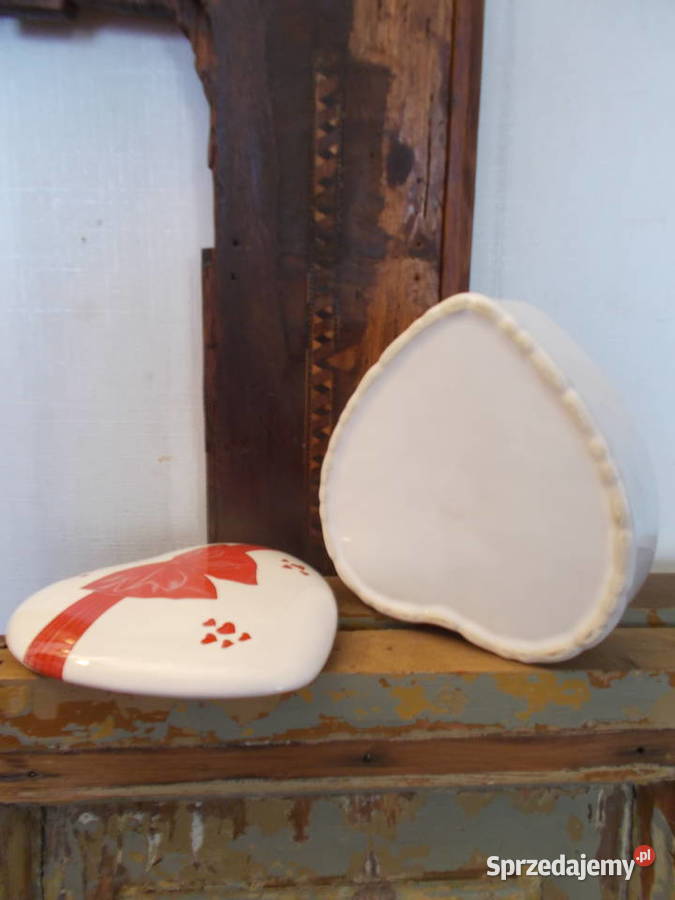 Ceramiczna Szkatułka Serduszko Bombonierka Lata Porcelana i szkło zachodniopomorskie Szczecin sprzedam