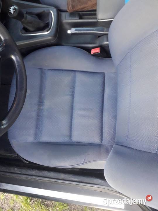 Audi A4 B5 kombi 19 TDi 90 Hak Działoszyn