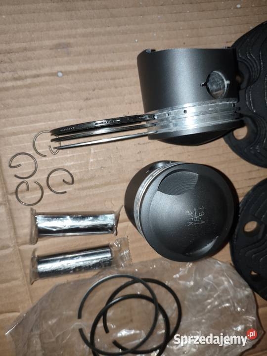 Cylindry Ural szlifie 794 z nowymi tłokami Leszno sprzedam