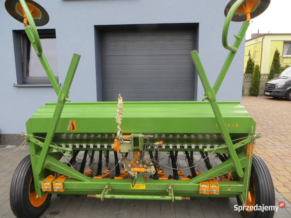 Siewnik do zboża Amazone D825 SUPER talerzowy Cielcza