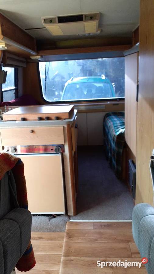 Kamper Winnebago Lesharo Rok produkcji 1988 Popielów