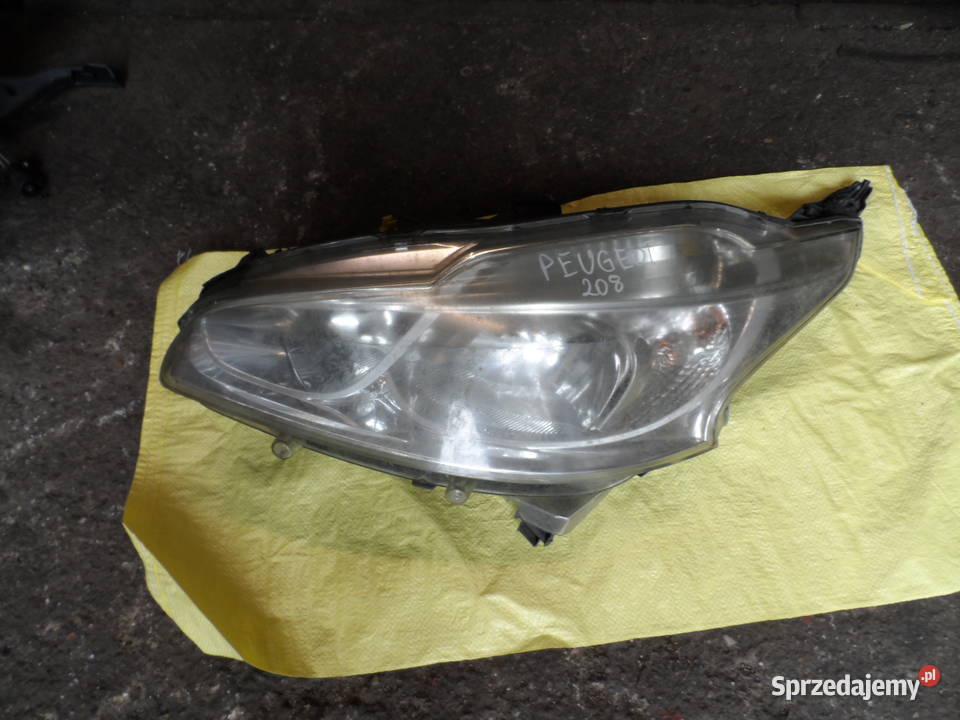 Peugeot 208 lampa przód lewa Gościcino