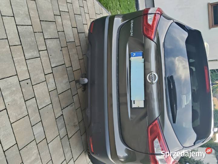 Nissan Qashqai wersia Tekna czujnik martwego pola