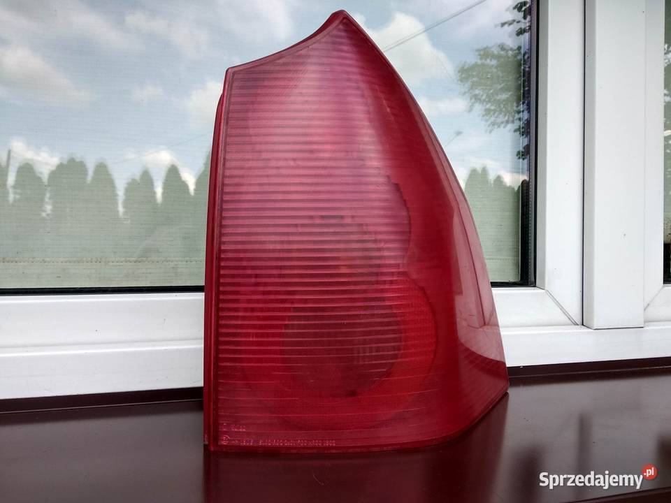Peugeot 307 SW kombi przedlift lampa tył tylna Sieradz