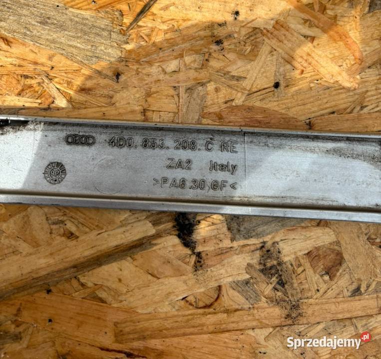 LISTWA POD LAMPĘ PRAWA LY7K AUDI A8 D2 LIFT Międzychód