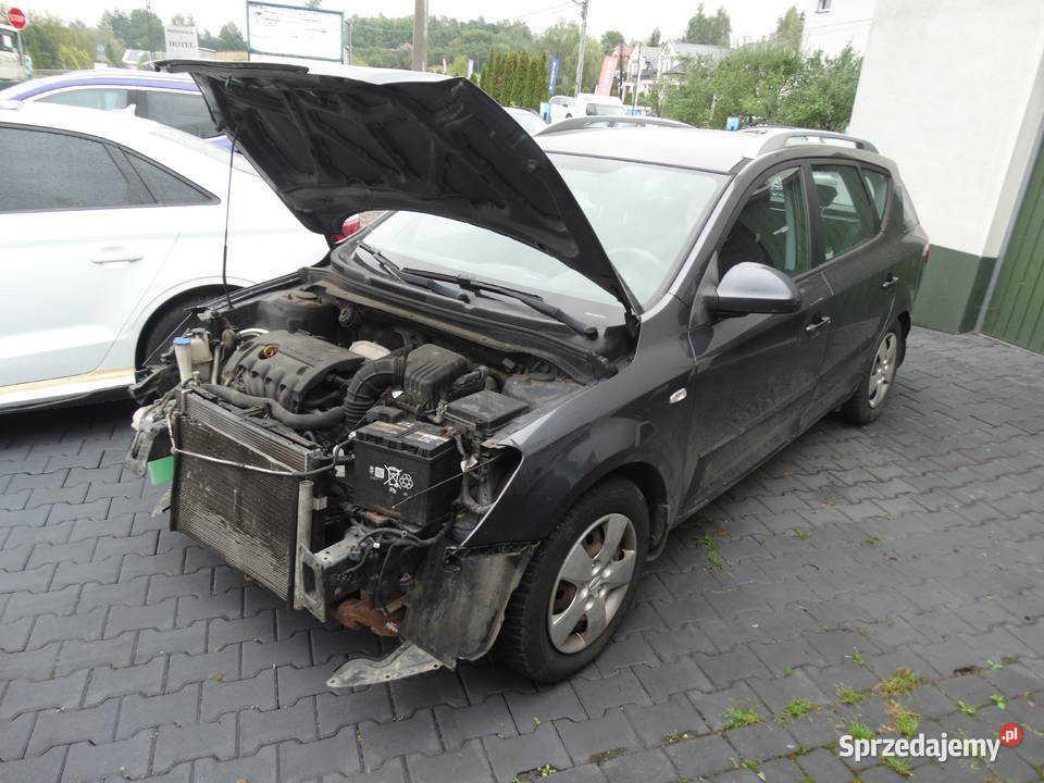 Kia Ceed 16benzyna126 uszkodzona manualna sprzedam