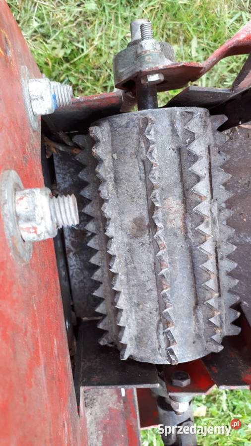 Rębak walcowy napęd na wałek WOM pomorskie Dobrzewino