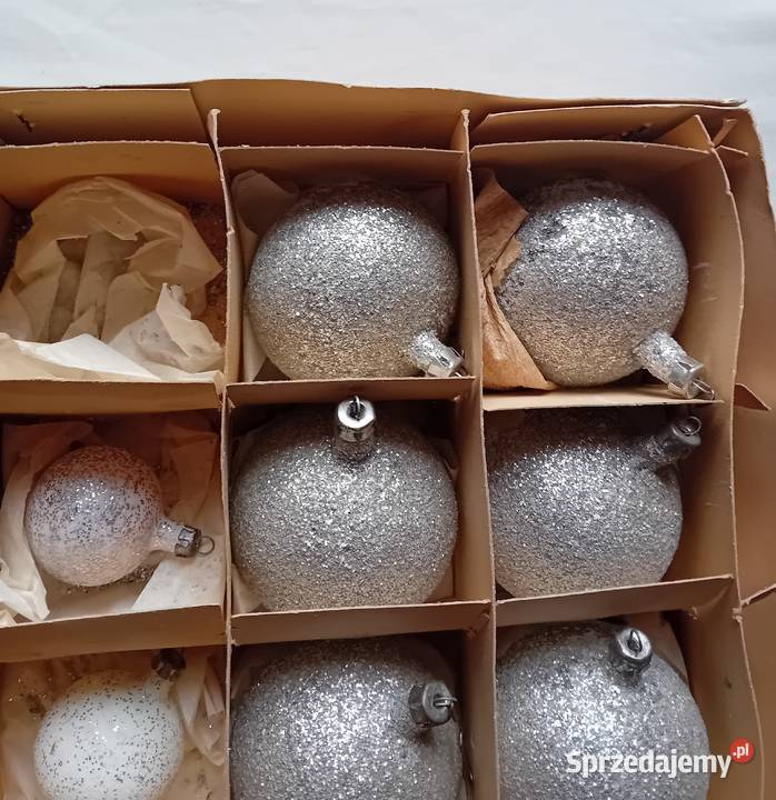 Zestawsrebrnych brokatowych bombek choinkowych Koźminek