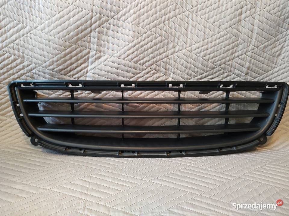 Grill atrapa kratka przód Suzuki Kizashi Rok produkcji 2010 Busko-Zdrój