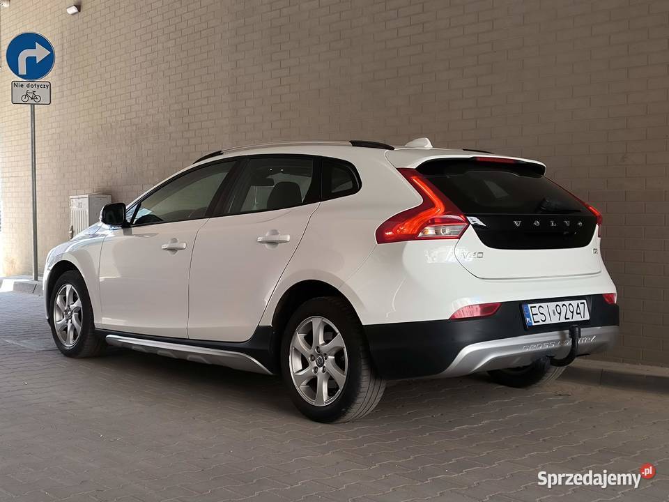Volvo V40 Cross Country 16 D2 115 MOMENTUM Navi Hatchback Wierzbowa