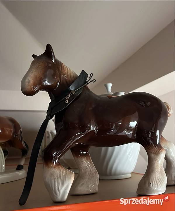 Figurka Koń porcelanowy pociągowy